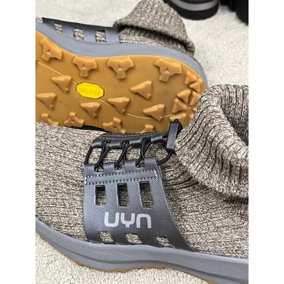 UYN Sz 39 8 Uynner Womens Brown Taupe Booties Hero Shoes Merino Wool Vibram Sole - Picture 15 of 15